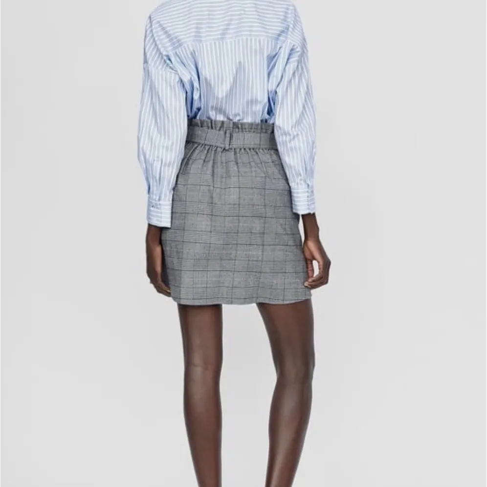 Zara Black and Gray Plaid Mini Skirt - Image 2