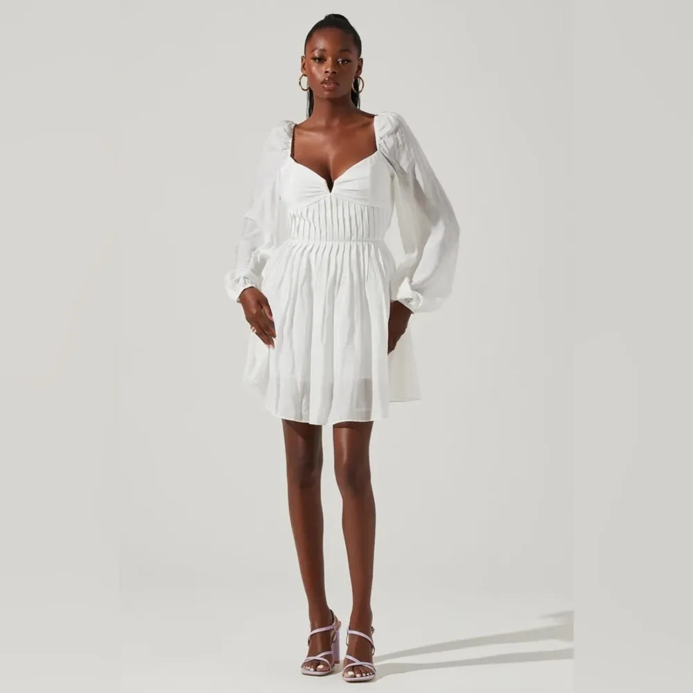 ASTR Carina Mini Dress in Off White Size Small NWT - Image 8