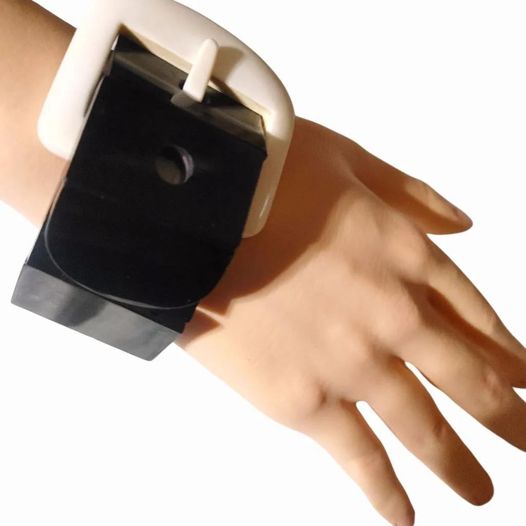 Buckle Bracelet Twos Company Vintage Black White Stretch Acrylic Wood Chucky Mod - Image 8