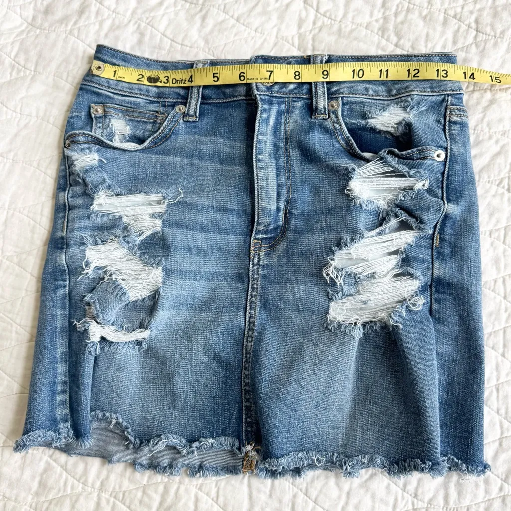 American Eagle Boho Distressed Denim Mini Skirt Size 6 Raw Hem Festival Stretch - Image 11