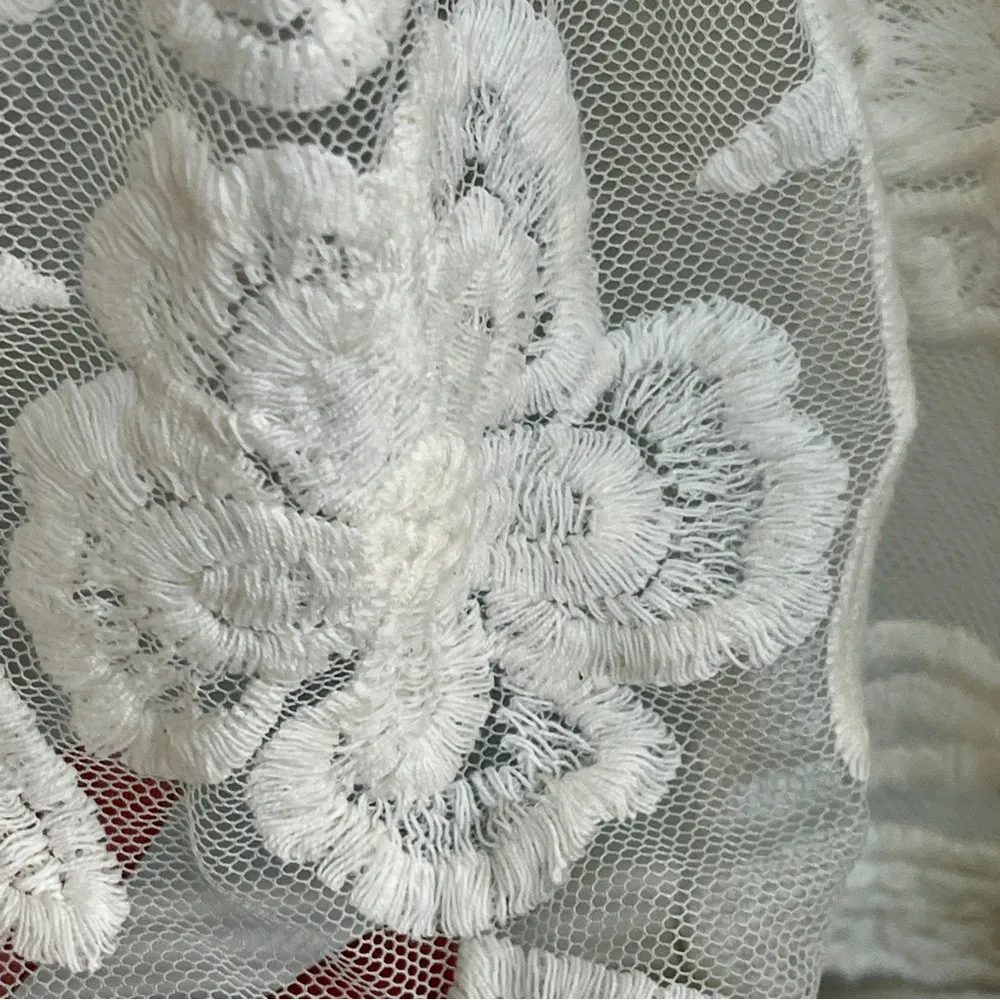 NWT Dizzy Lizzy Women's Sheer Lace Cream Embroidered Mesh Flyaway Kimono White Size L - Image 11