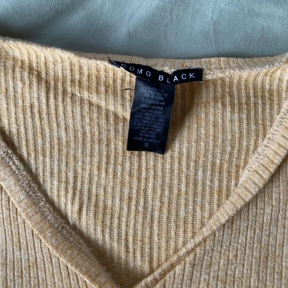 Como Black Yellow Crop Top - Image 2