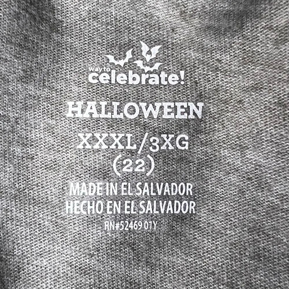 Celebrate Women's Halloween Long Sleeve Tee Shirt Size XXXL Gray - Image 3