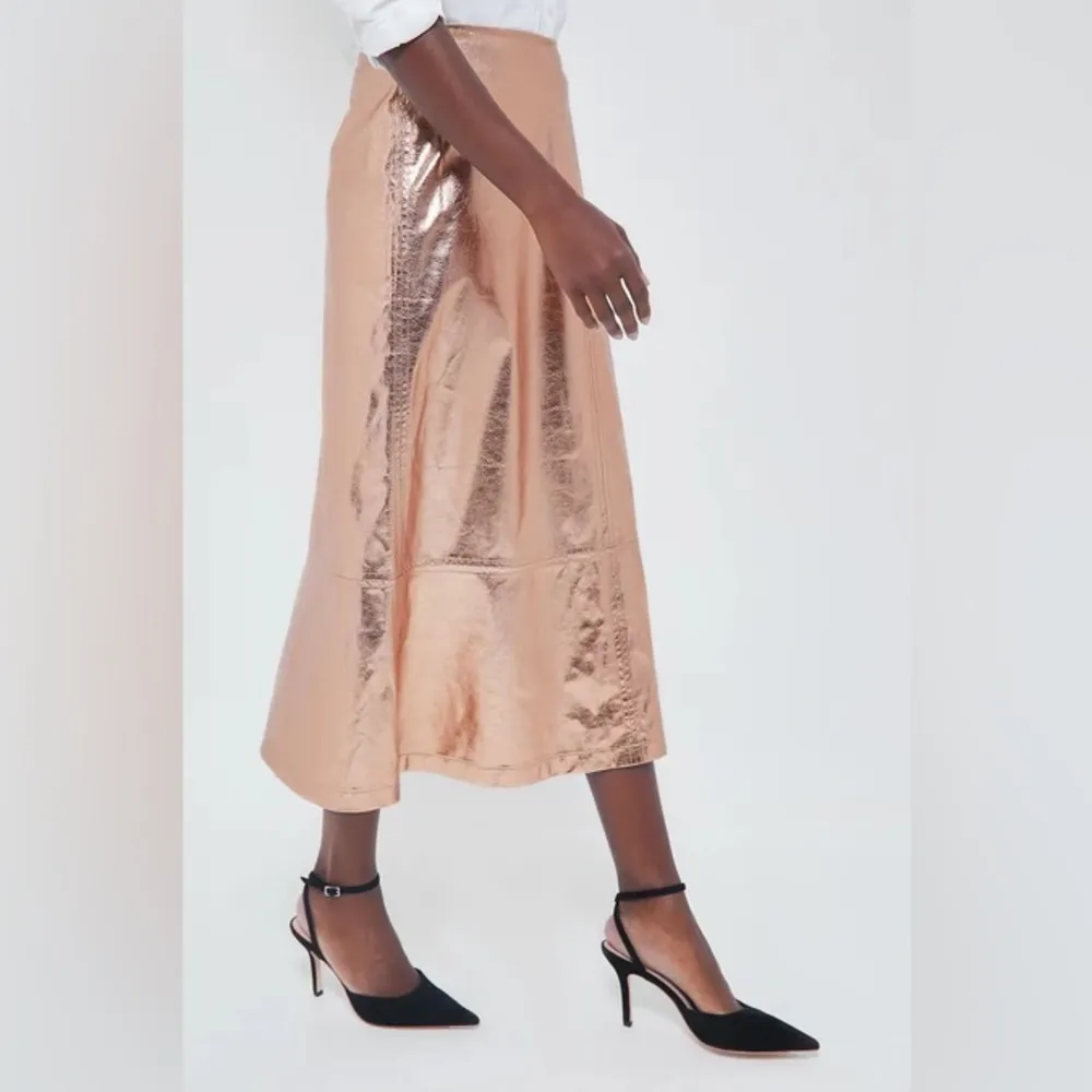 Tuckernuck x India Hicks London Skirt Size 4 NWT Gold Metallic Foil A-Line Midi - Image 4