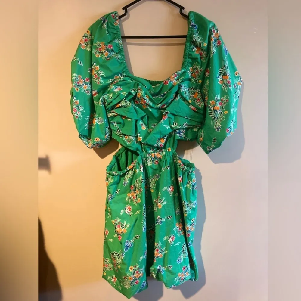 A New Day Green Floral Puff Sleeve Cut Out Bubble A Line
Dress Large - Image 4