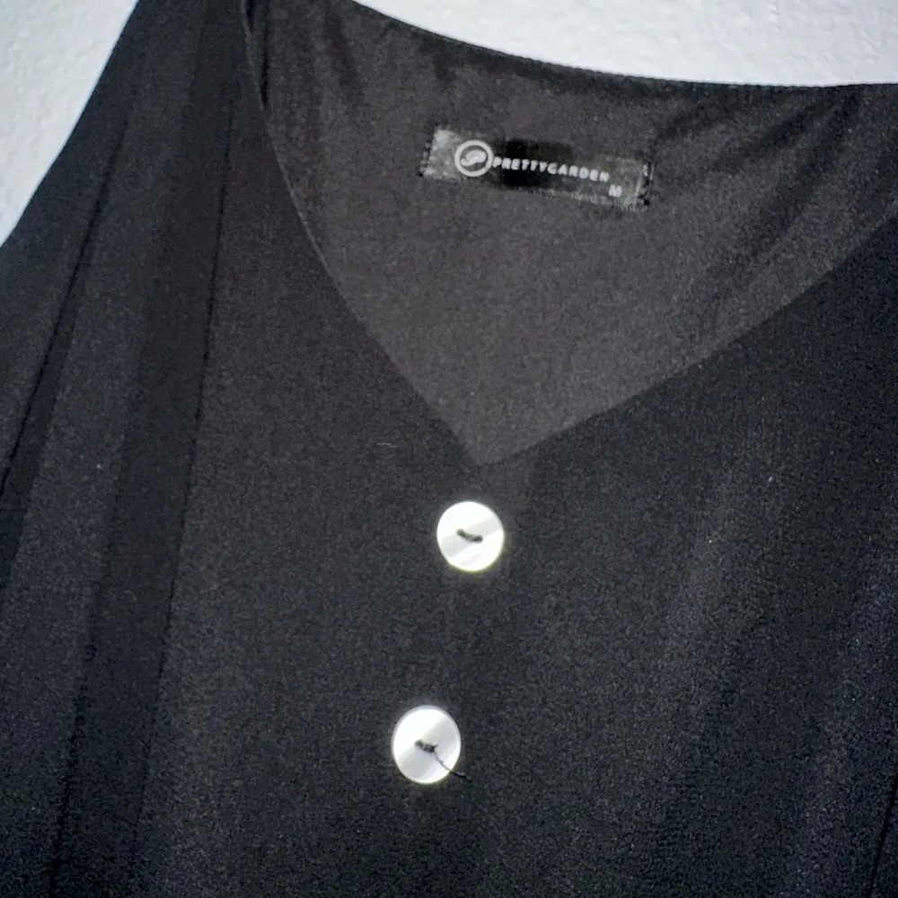 {NWOT} PRETTYGARDEN - HIGH WAIST FAUX BUTTON UP MAXI DRESS - Image 5