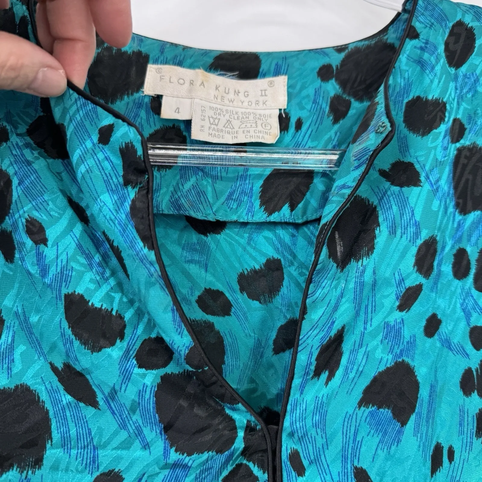 Vintage Flora Kung II New York Silk Shirt Womens 4 Teal Blue Abstract Print - Image 5