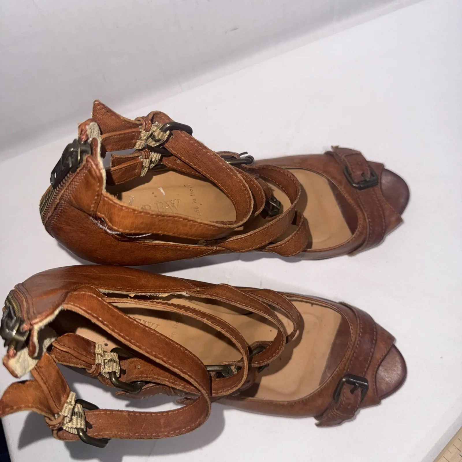 J. Crew Old Money Minimalist Italian Leather Gorpcore Boho Strappy Buckle Heels - Image 5