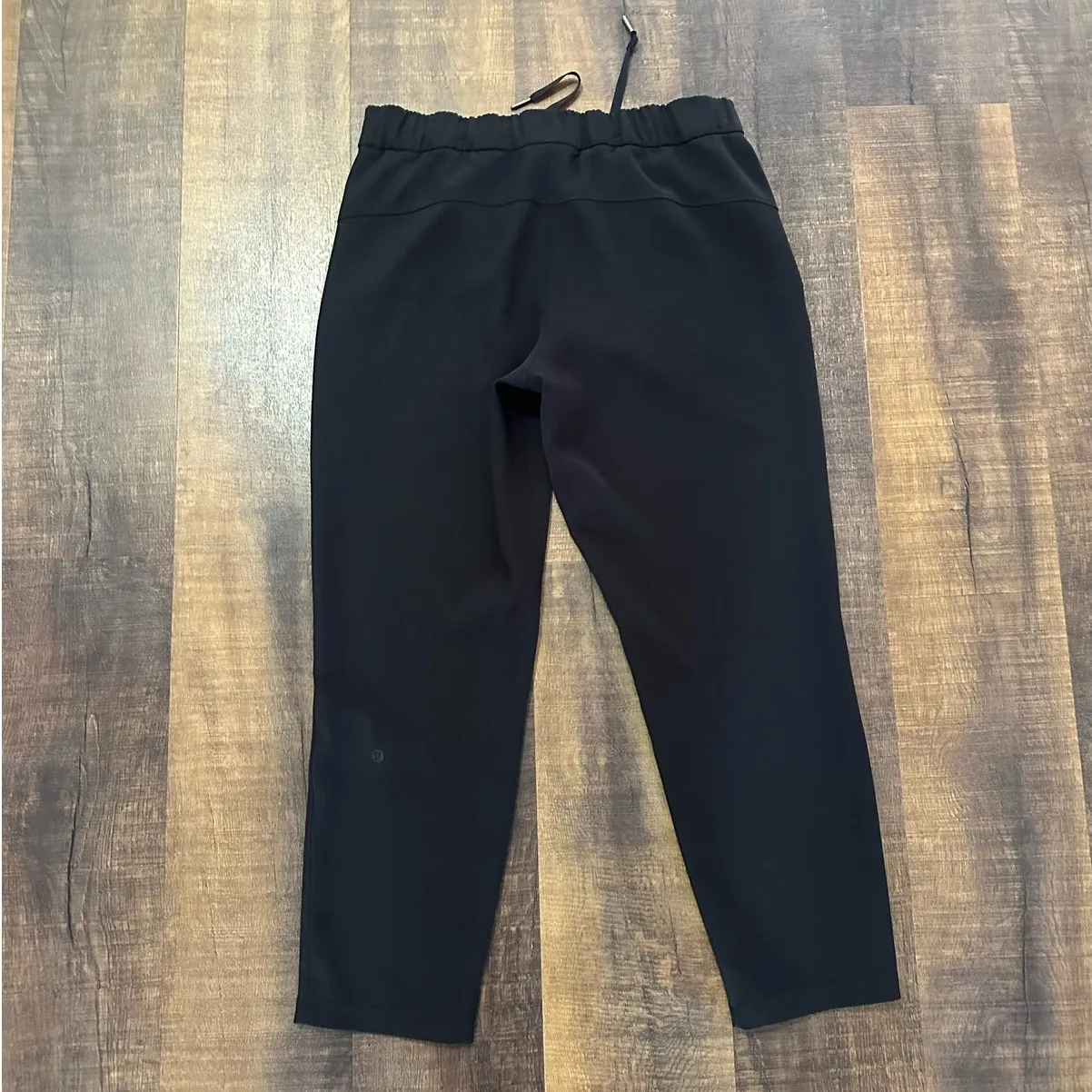 Lululemon Black On The Fly Pant Woven 27" Size 10 - Image 5