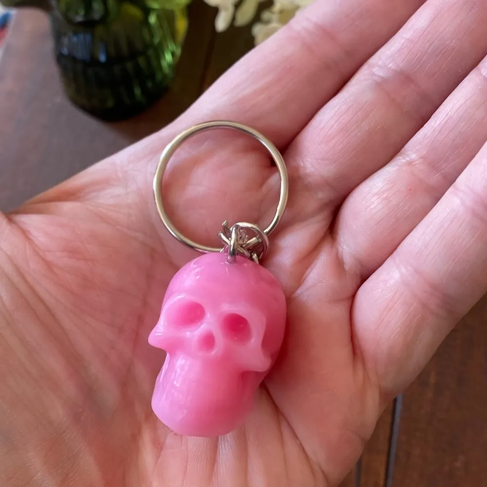 Handmade Resin Bubblegum Pink Skull 3” Keychain Gothic Backpack Bag Charm NEW - Image 6