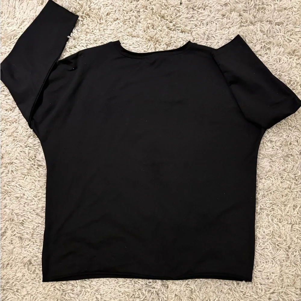 I’m The Middle Sister Black 3/4 Sleeve T - Image 5