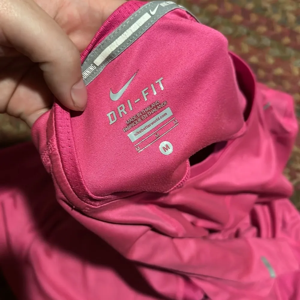 NIKE PINK BASIC DRI FIT ATHLETIC WORK OUT TEE - Image 4