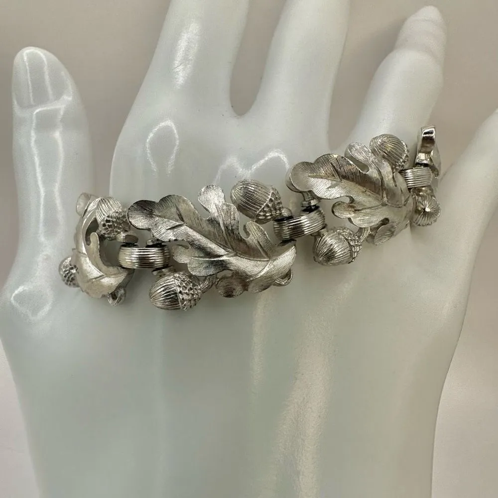 crown trifari acorn and leaf parure silver tone vintage bracelet - Image 3