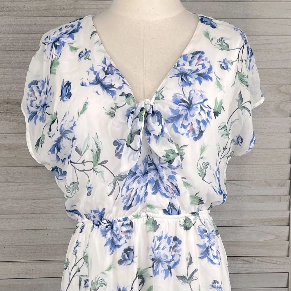 LILY ROSE Hi/Low Floral Print Maxi Dress White w Blue Floral-Large - Image 2