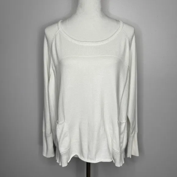 Lisa Todd Sweater Size Medium White Pullover Long Sleeve Scoop Neck High Low - Image 2