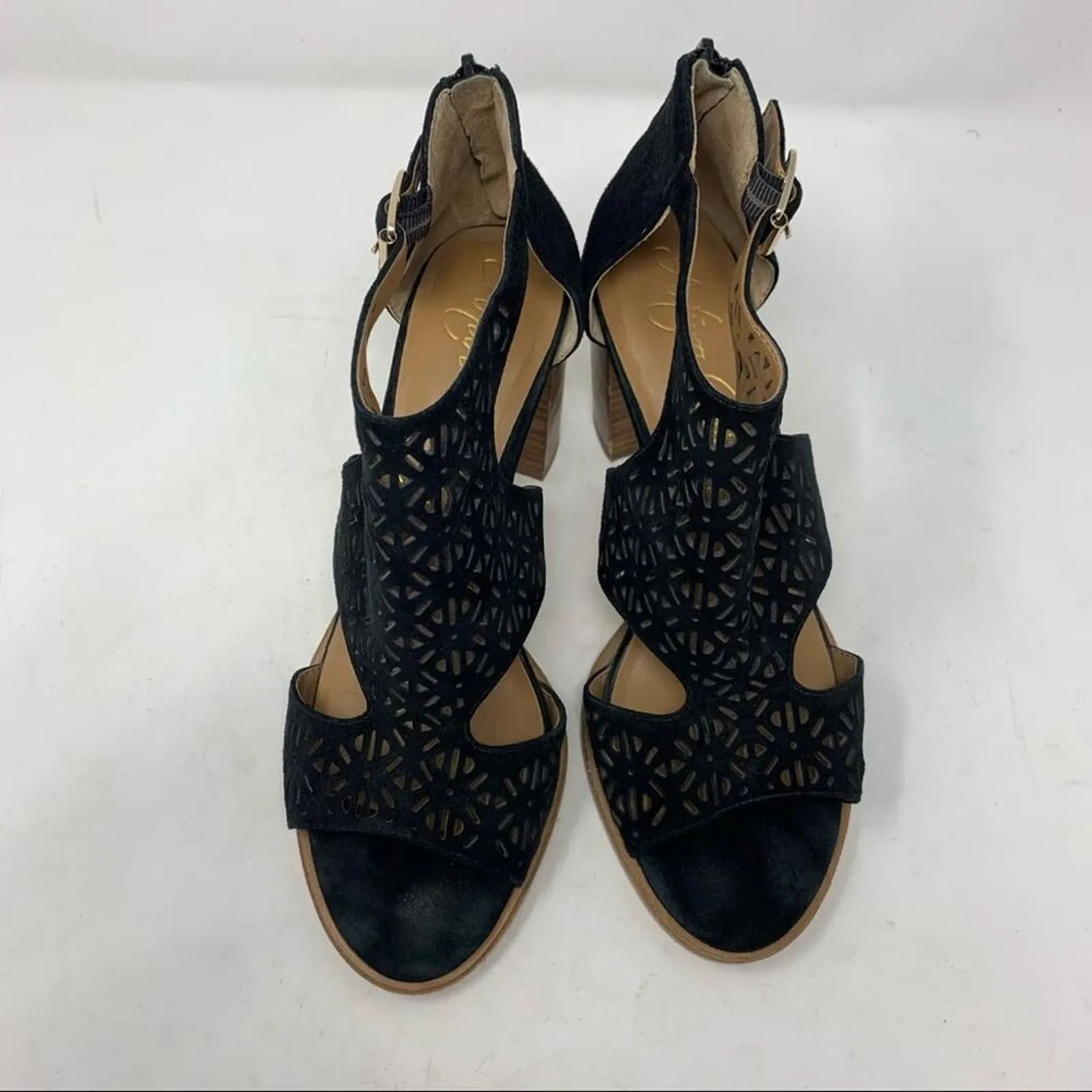 Arturo Chiang Edythe Laser Cut Black Nubuck Leather Block Heel Sandal Size 8 - Image 2