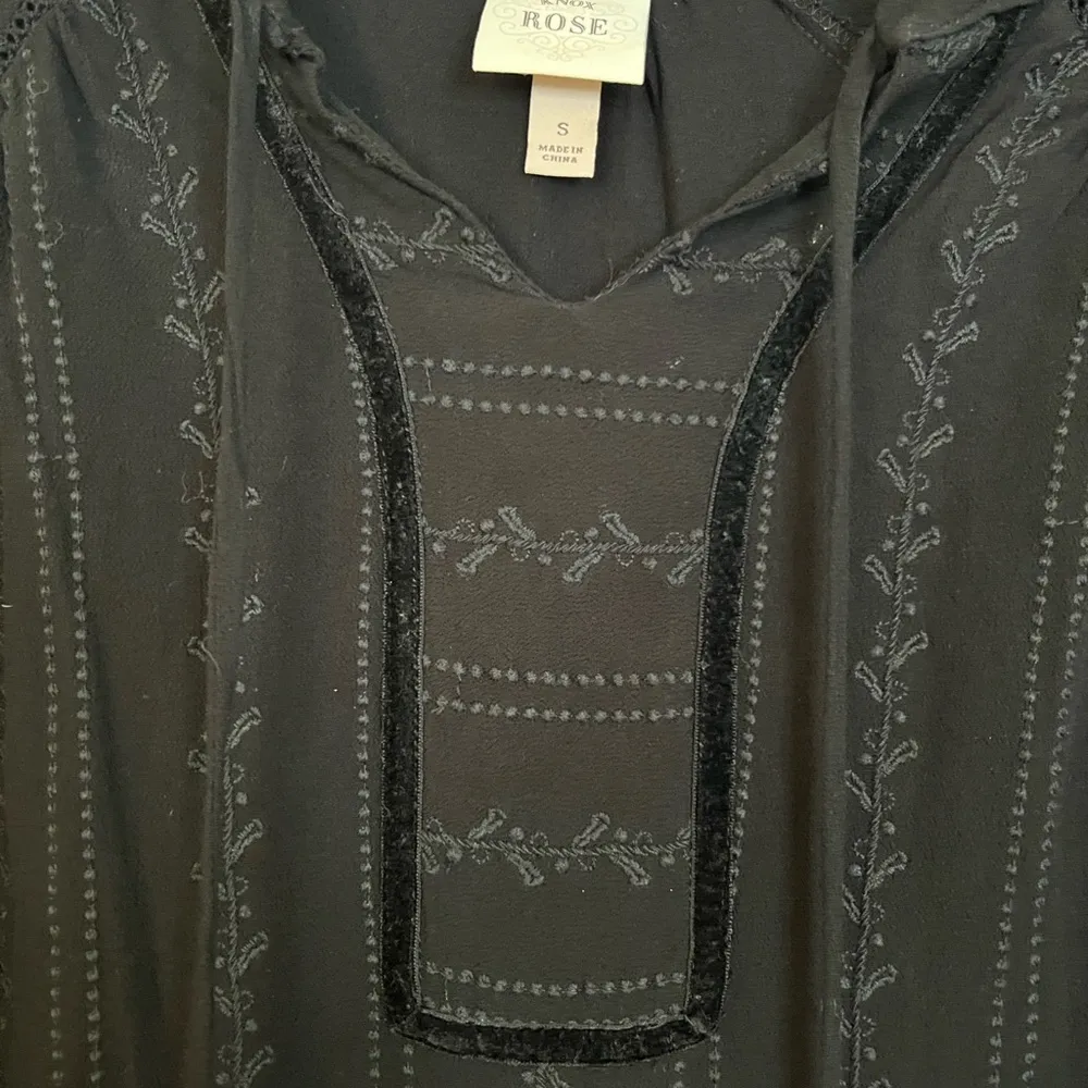 Knox Rose Black Bohemian Top - Image 2