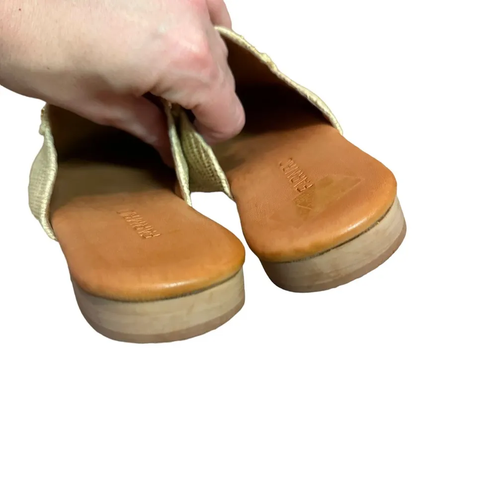 NEW Farm Rio Macaw Beaded Raffia Mule - Image 6