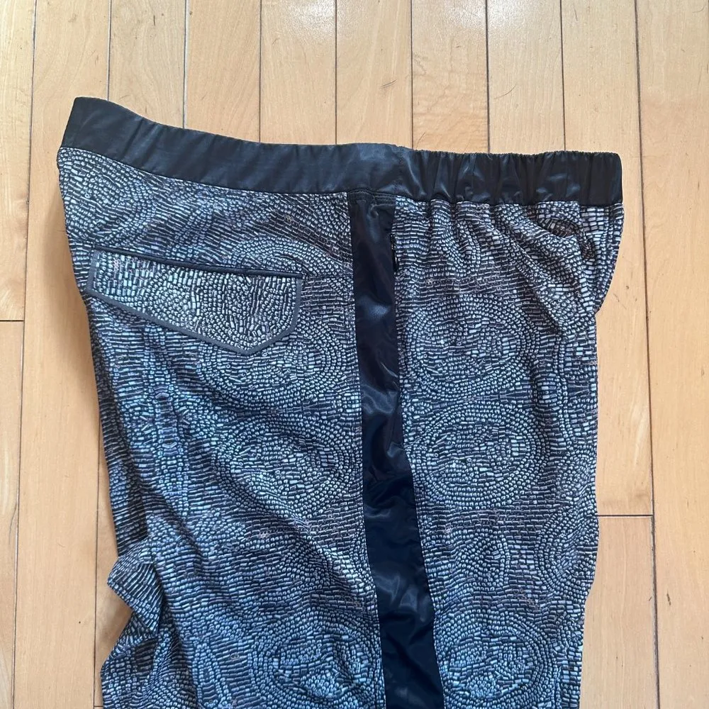RARE LULULEMON Tuxedo Stripe Printed Straight Leg Pants Trousers - Size 10 - Image 8