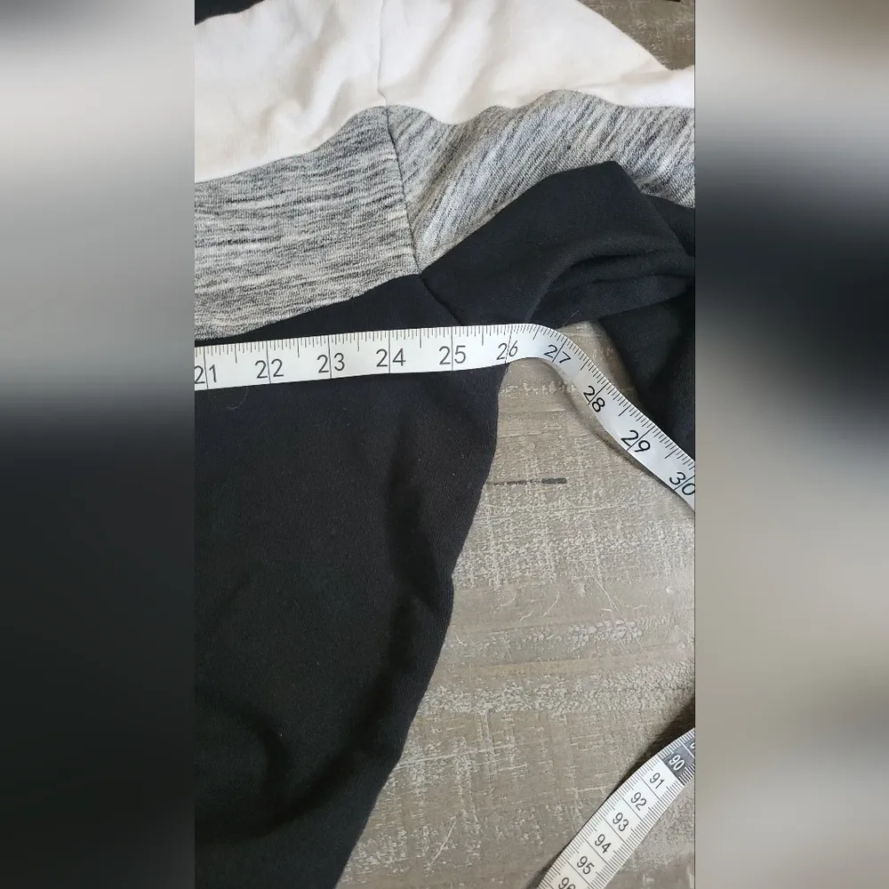 Pink Victoria’s Secret Gray & Black 1/4 zip pullover size Large - Image 4