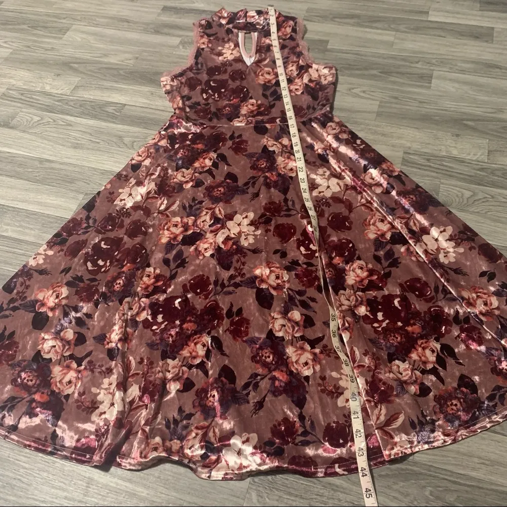 Coco + Jaimeson Pink Velvet Floral High Neck Midi Dress; Medium Women’s - Image 6