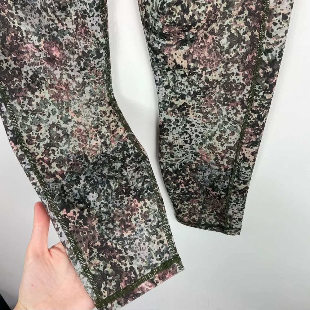 Fabletics Powerhold Define High Waisted 7/8 Leggings Earthen Print Sz Medium - Image 10