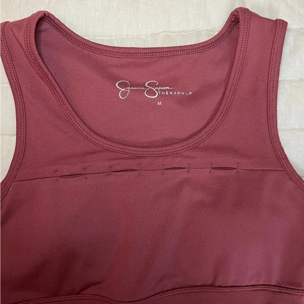 Jessica Simpson The Warmup Cut Out Scoop Neck Sports Bra Size Medium - Image 4