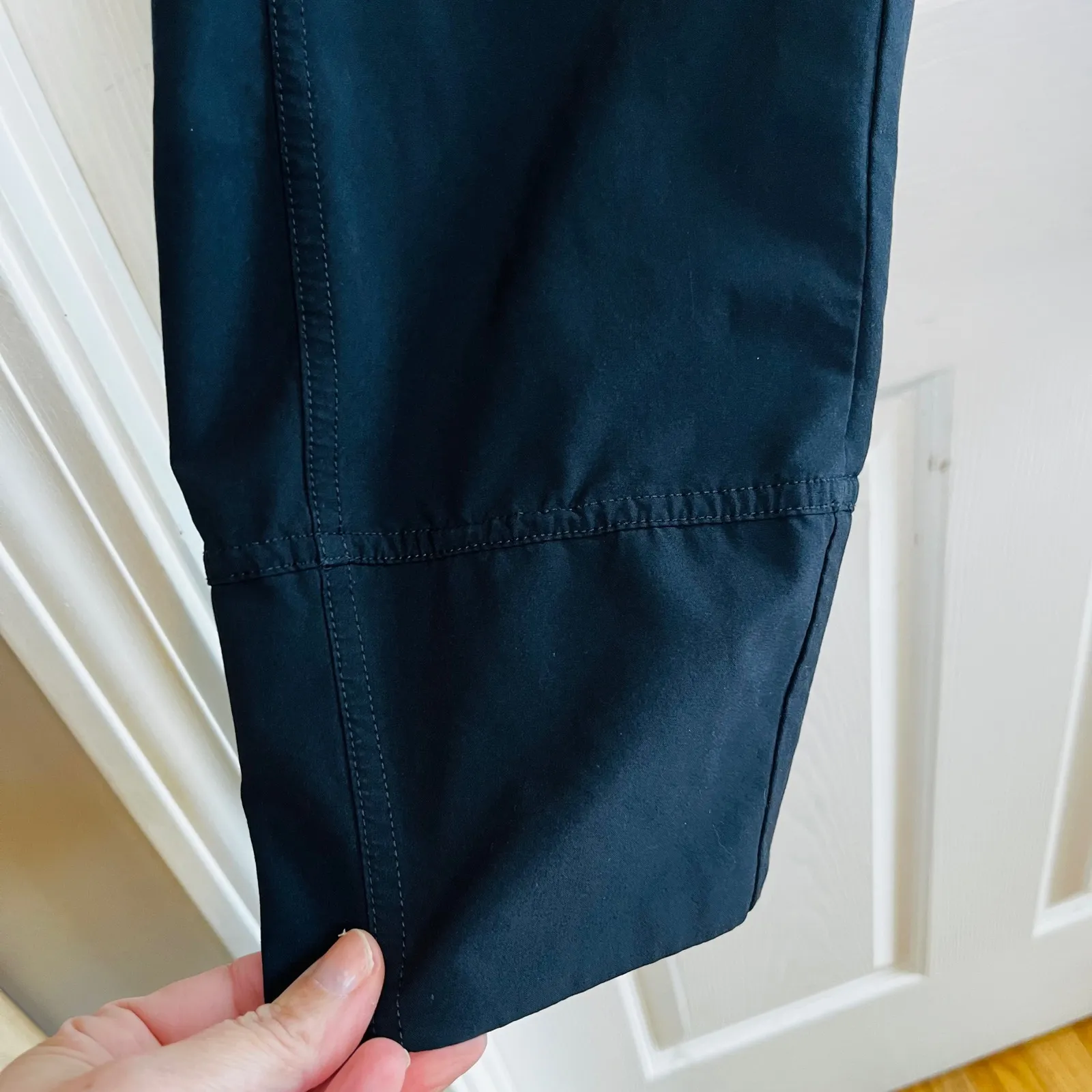 Fabletics Black Jogger Pants Cargo Pockets Drawstring Waist Cropped Length - Image 7