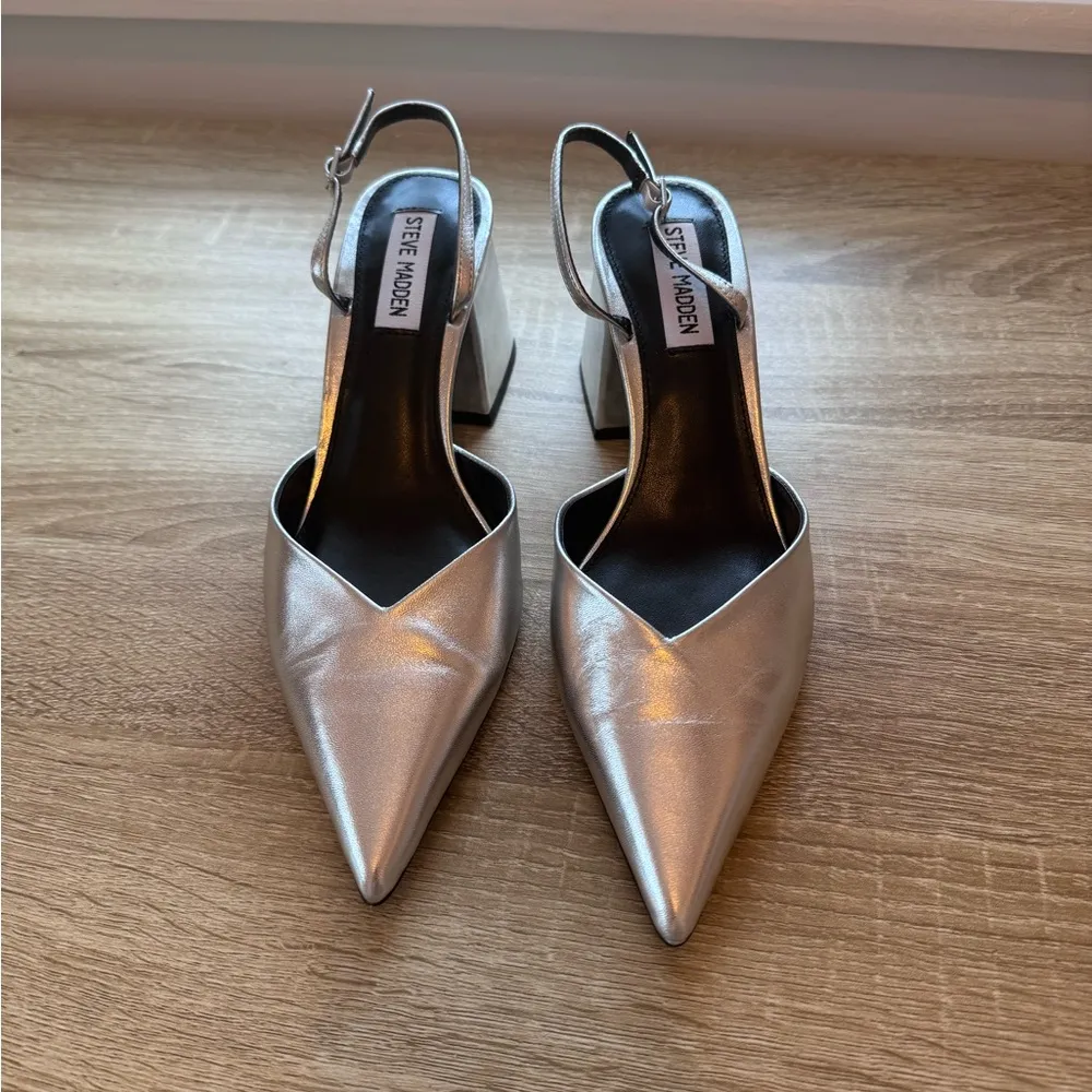 BRAND NEW IN BOX Steve Madden Courtnie Sling Back in Silver, Size 8 - Image 6