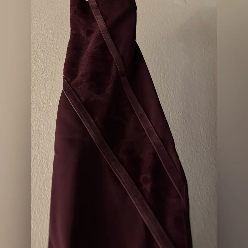 Lululemon Athletica Maroon Wunder Under Leggings Size 4 - Image 4