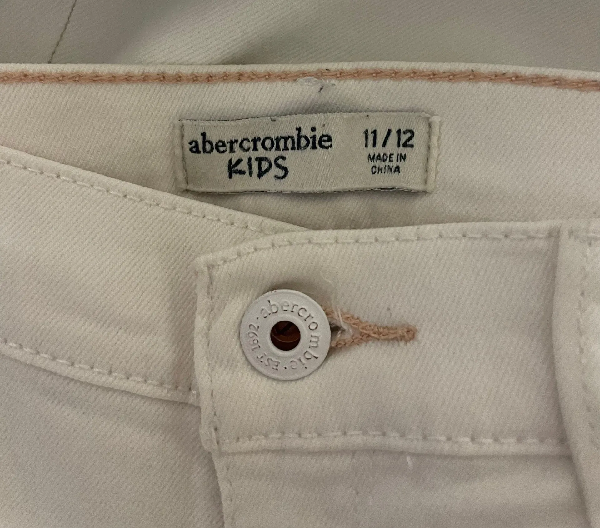 White Shorts - Image 3