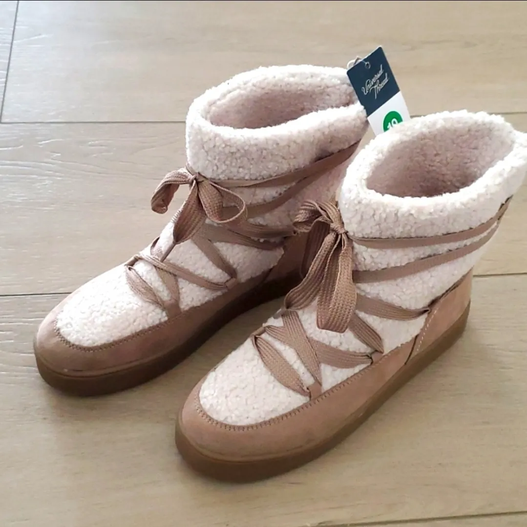 Universal Threads NWT! Women's Birgitte Winter Boots - Universal Thread™ - Image 2