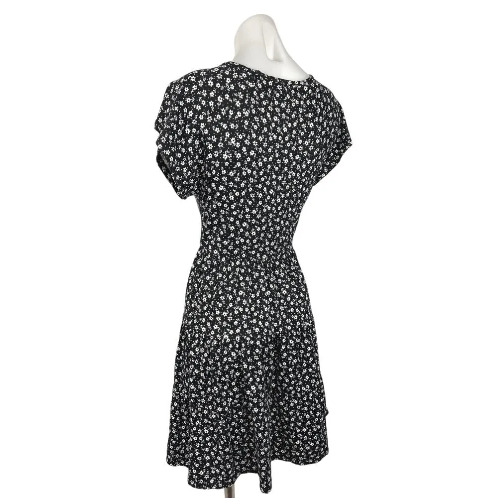 Urban Outfitters Julia Ruffle Black Floral Flutter Sleeve Tiered Mini Dress Sz S - Image 3