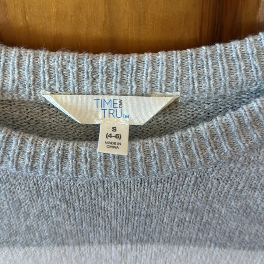 EUC Time and Tru Grey Striped Crewneck Sweater, Size Small Gray - Image 3