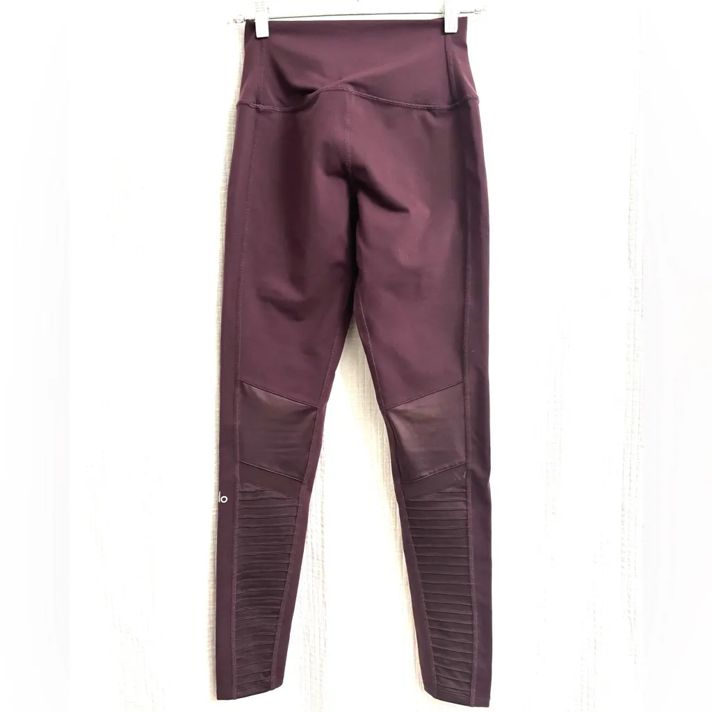 Alo moto leggings in maroon sz s - Image 2
