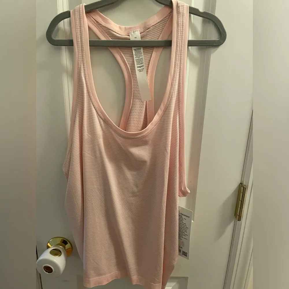 Lululemon Swiftly Tech Racerback Tank Top 2.0 *Race Length Strawberry Milkshake - Image 4