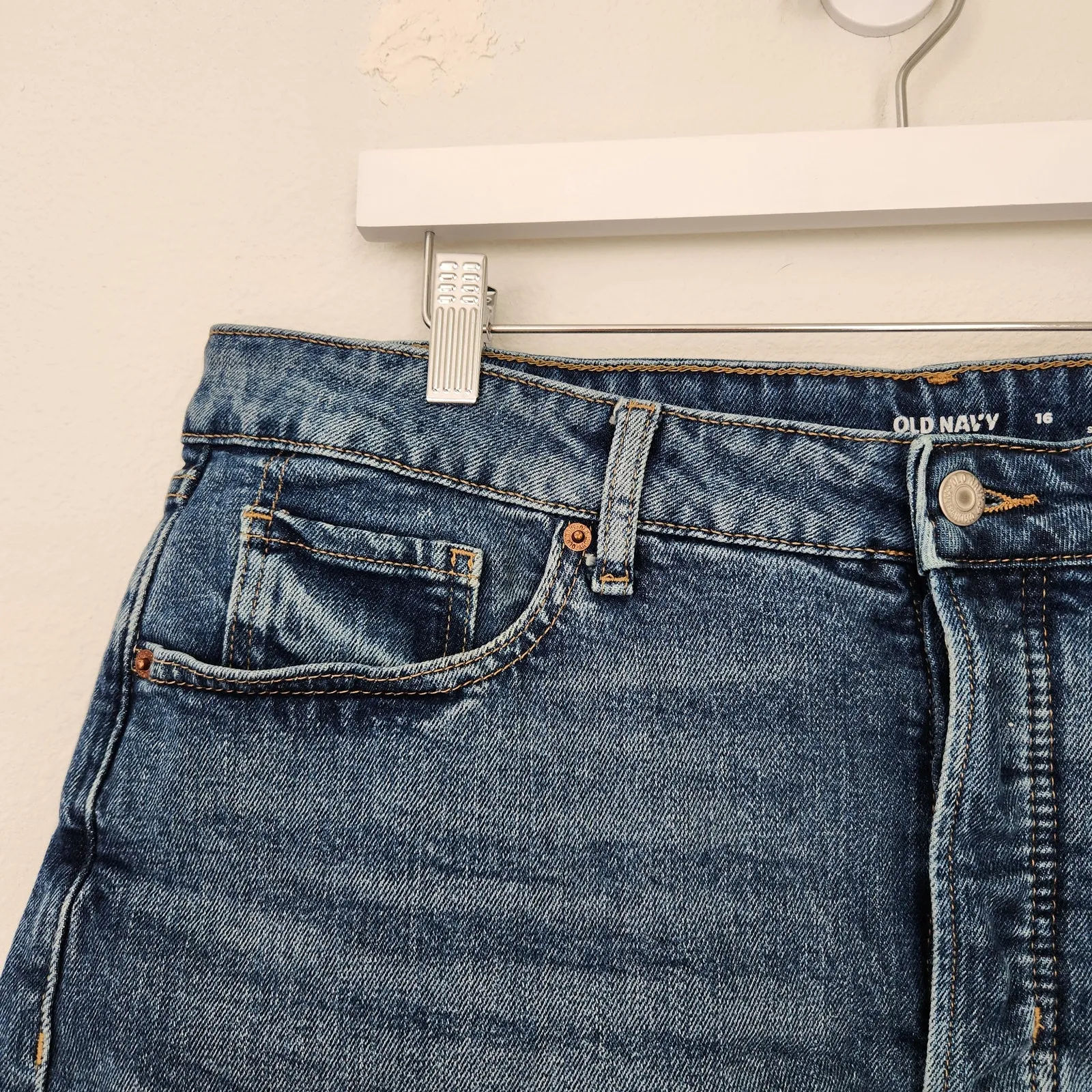 Old Navy High Rise OG Straight Rolled Hem Denim Shorts Blue Size 16 - Image 2