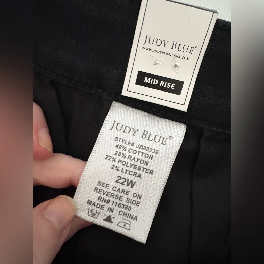 Judy Blue Jeans Capri Cropped Fit Black 22W NWT - Image 11