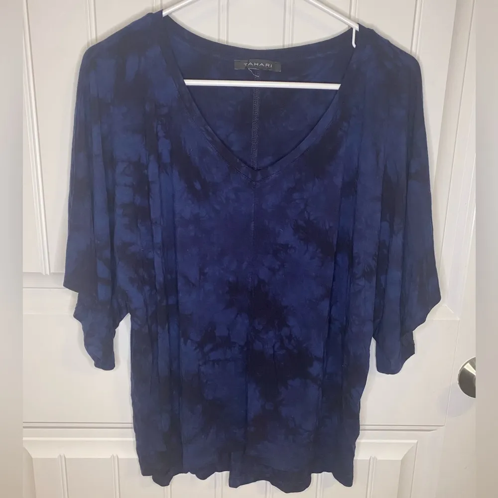 Tahari Blue and Black Flutter marbled top - Image 2