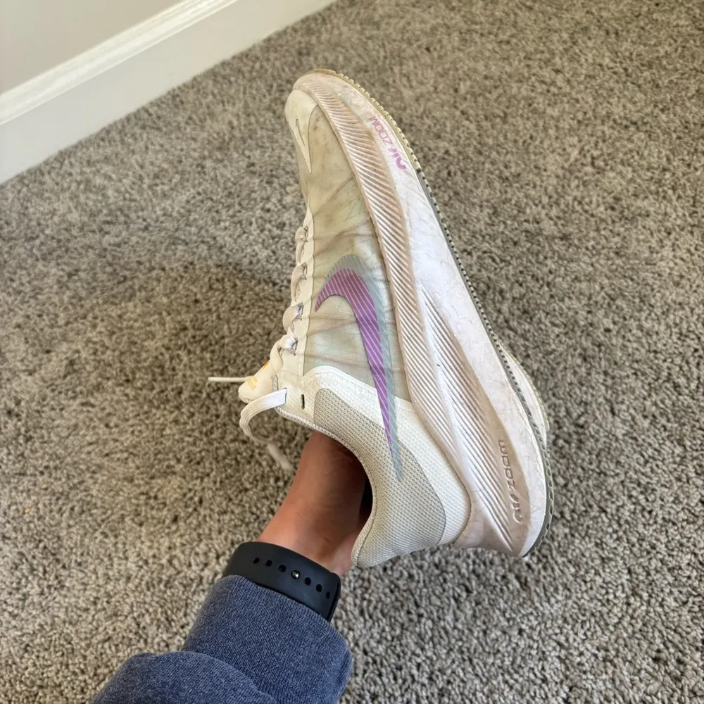 Nike Women's  Winflo Running Sneakers Size 6 White, Purple, and Gray - Image 9