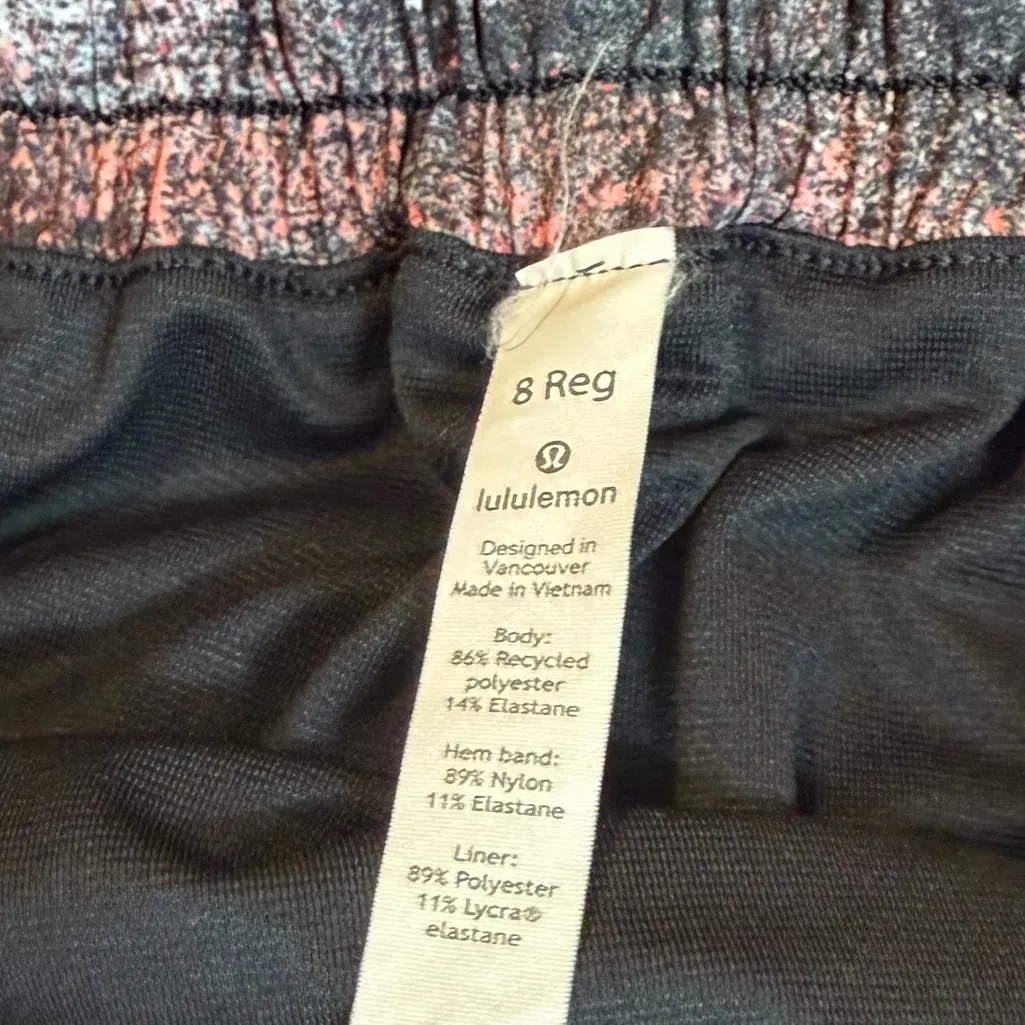 Lululemon Hotty Hot Short II *2.5"
Azurite Poppy Coral Multi / Black 8 - Image 3