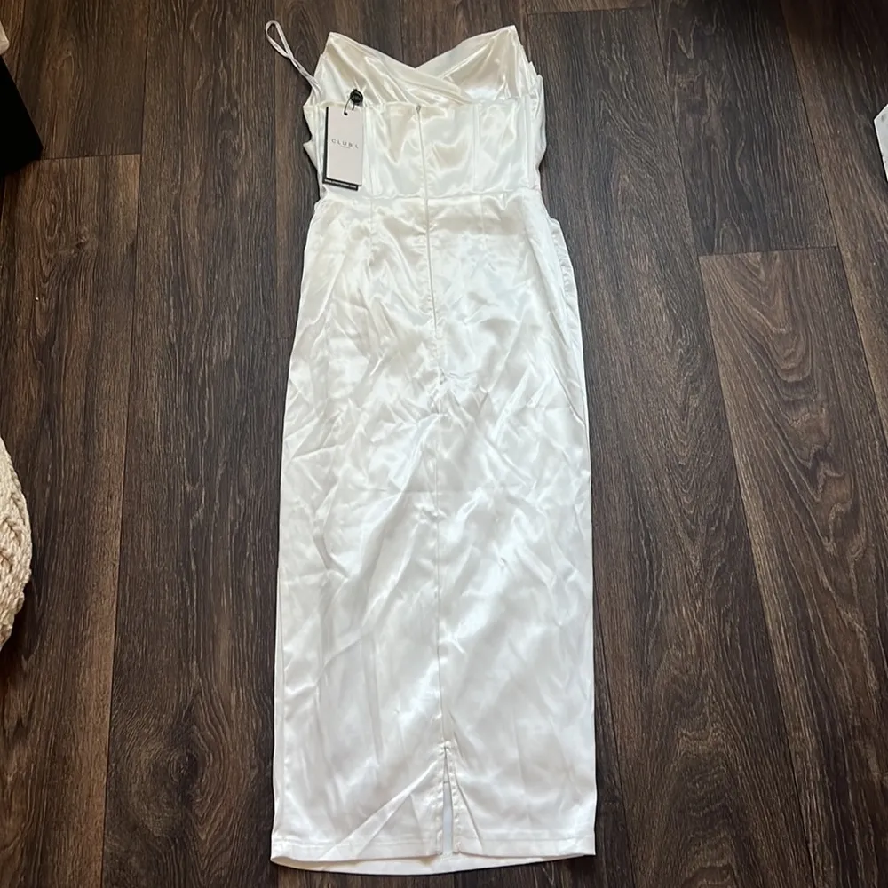 Club L White Bardot Corset MIDI Dress - Image 3