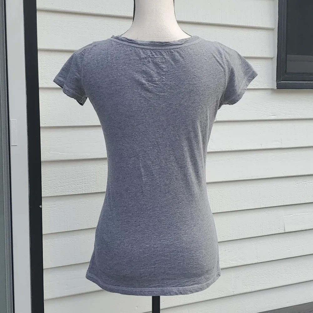 Hollister Y2K V-Neck Ruffle Short Sleeve Shirt - Image 11