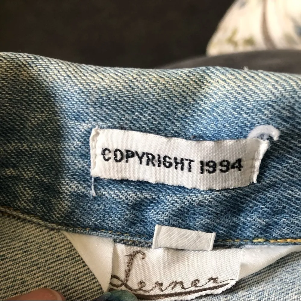 VTG Y2K Denim Vest Rachel FRIENDS Sz M Button Up Flap Pockets Medium Wash Blue - Image 10