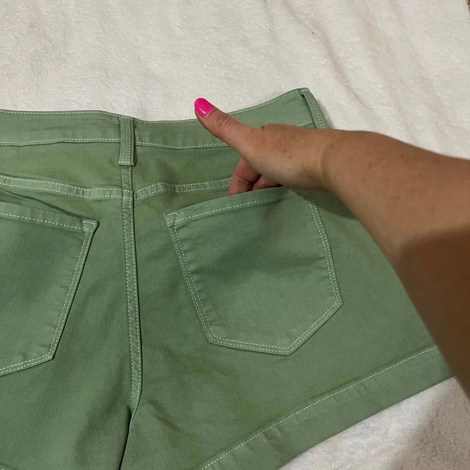 Market & Spruce (6) Light Green Lycra Stretchy 5 Pocket Mid Rise Shorts - Image 6