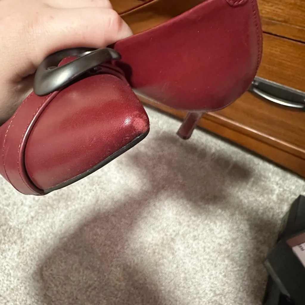 Coach Waverly Burgundy Heels - Image 8