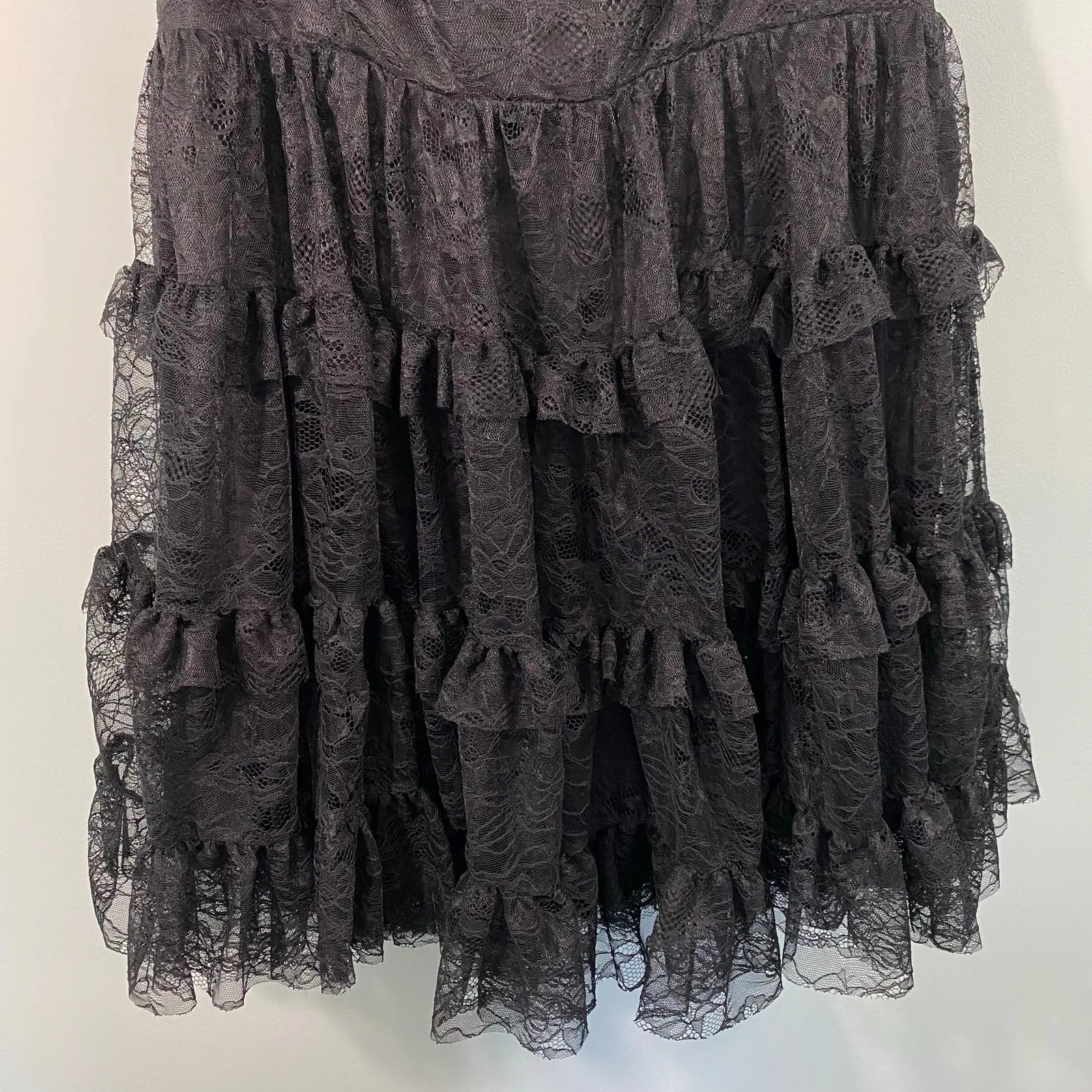 Torrid Women Black Lace Tier Ruffles Babydoll Mini Dress Size 1 Whismygoth - Image 3