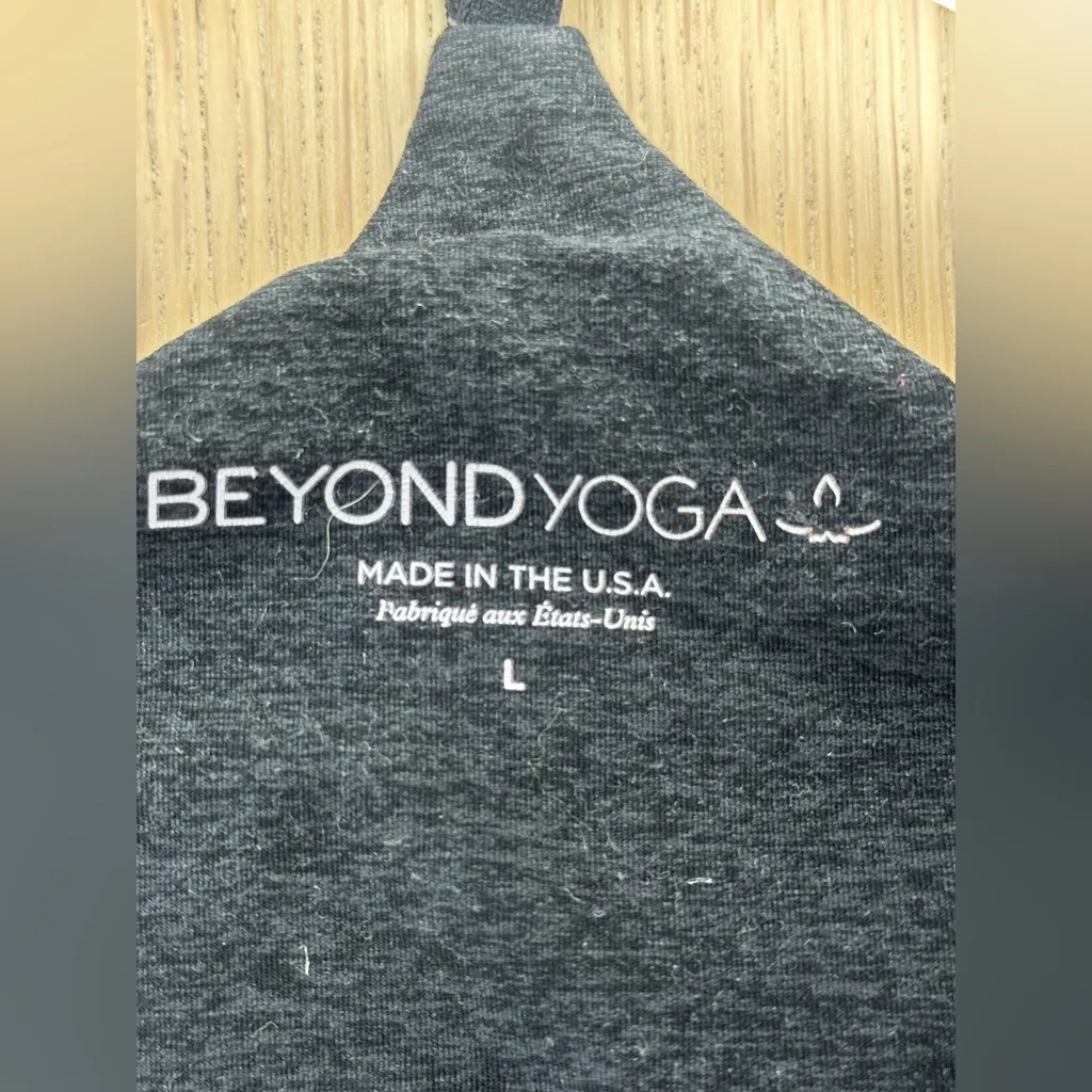 Beyond Yoga Slim Racerback Cropped Tank Gray size large x1276 - Image 3