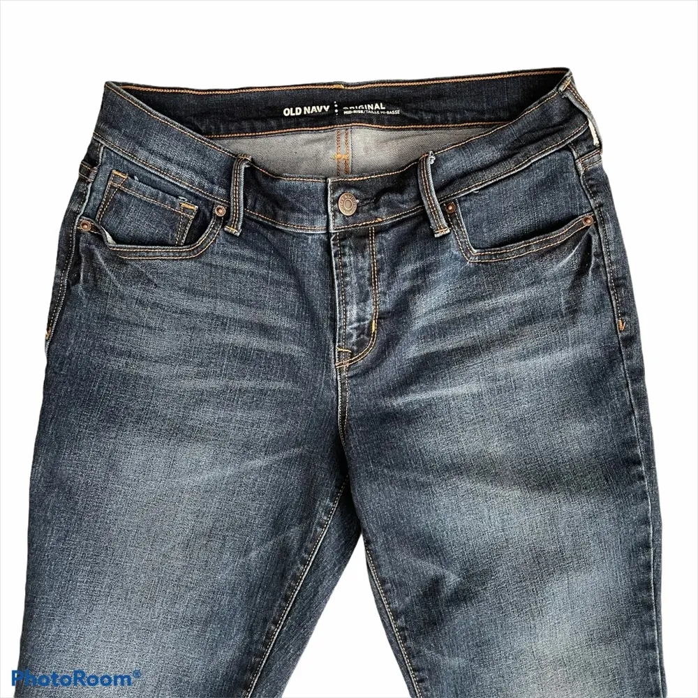Old Navy Original Mid-Rise Blue Denim Jeans Size 6 - Image 2