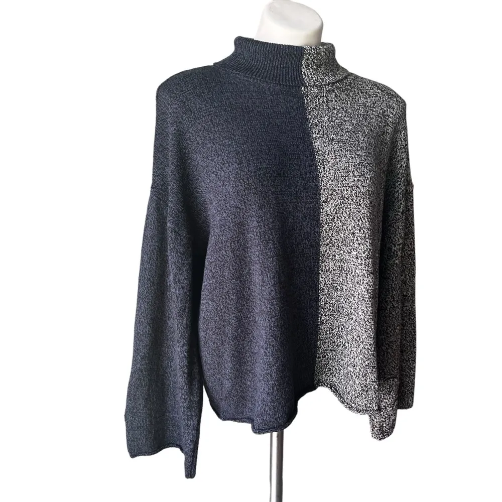 Peace Love World Two Tone Sweater, Sz M - Image 9